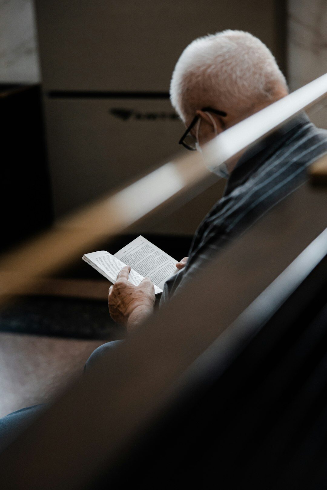 senior using smartphone